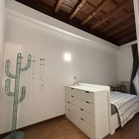 Milan's Secret Courtyard - Historic Center Apartamento *